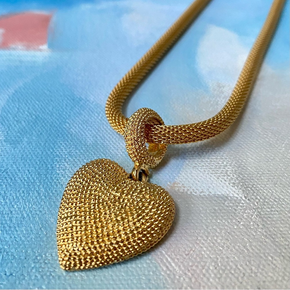 Vintage 18K Gold Plated Mesh Puff Heart Pendant Necklace - Picture 2 of 7